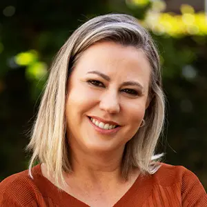 Elaine Costa